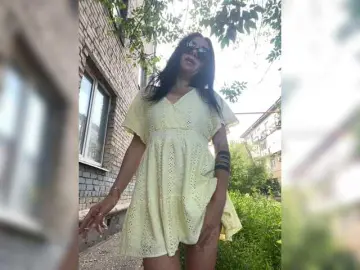 Bongacams Sex Cam of KarolinaMilf