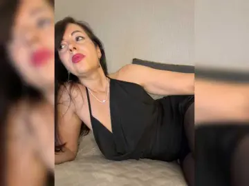 Bongacams Private Sex Chat of ElviraMilf