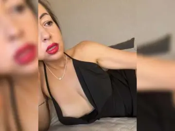Bongacams Free Porn Cam of ElviraMilf