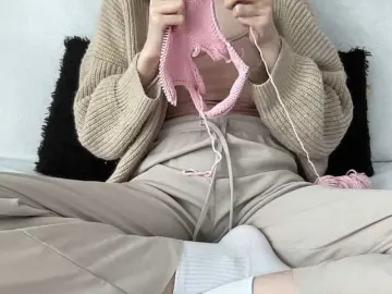 Bongacams Free Porn Cam of BestyBoobs