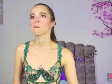 Bongacams Sex Cam of AureLiora