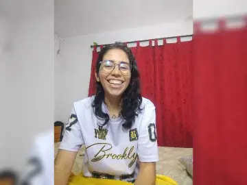 Bongacams Nude Webcam of skinny333