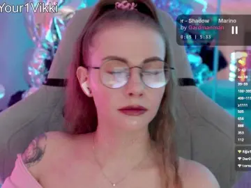 Bongacams Free Live Porn of -VikkiL0vesCheese-