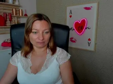 Bongacams Sex Cam of angelaLove13