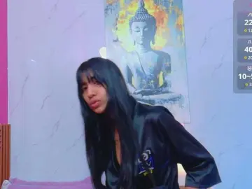 Bongacams Free Live Porn of littleeemiily