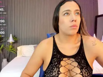 Bongacams Nude Webcam of lizzarobert