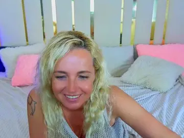 Bongacams Best live sex cam show of AlaskaSia