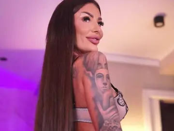 Bongacams Sex Cam of RaquelleVon