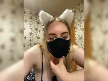 Bongacams Watch Live Sex Cams of Donut-red