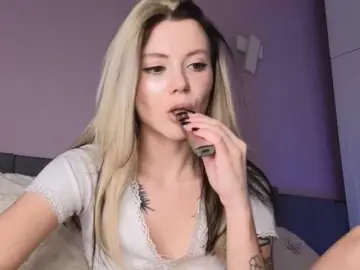 Bongacams Free Porn Cam of Alicee-teasee