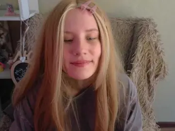 Bongacams Watch Live Sex Cams of plushsara