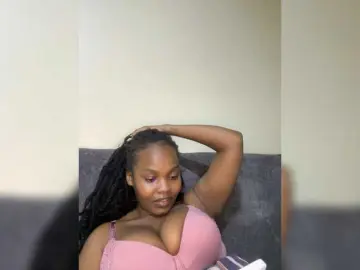 Bongacams Free Porn Cam of Curvy-maxy9