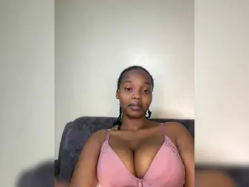 Bongacams Free Porn Cam of Curvy-maxy9