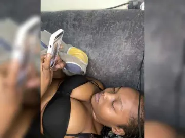 Bongacams Live Sex Cam of Curvy-maxy9