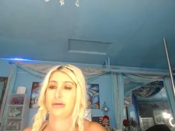 Bongacams Live Sex Cam of adrianna_fox
