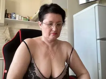 Bongacams Watch Live Sex Cams of HotMilfPussy