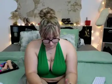 Bongacams Free Porn Cam of ElvinnaLaFrancaise