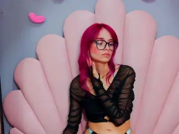 Bongacams Watch Live Sex Cams of LUCYMILLER