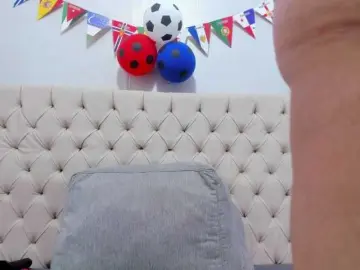 Bongacams Watch Live Sex Cams of Anggie-Miller