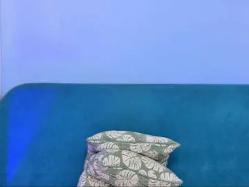 Bongacams Watch Live Sex Cams of moon-cake