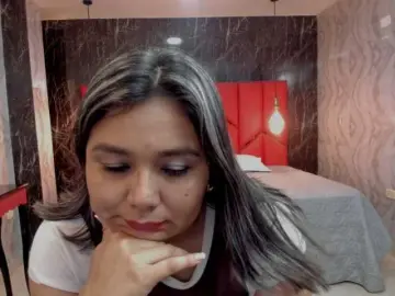 Bongacams Live Porn of LatinaHoleQueen-1