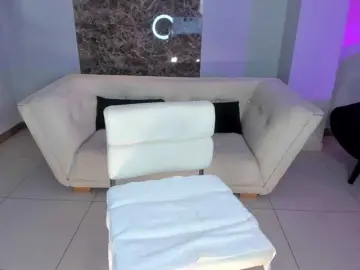 Bongacams Watch Live Sex Cams of NiaHolland
