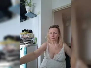 Bongacams Private Sex Chat of ShiningMILF