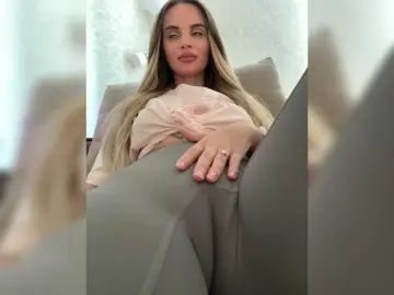 Bongacams Best live sex cam show of LedyMiya