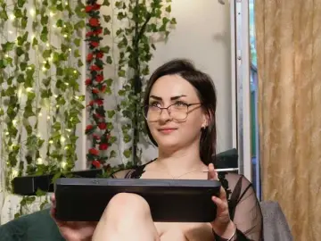 Bongacams Free Porn Cam of NaughtYHomemadE