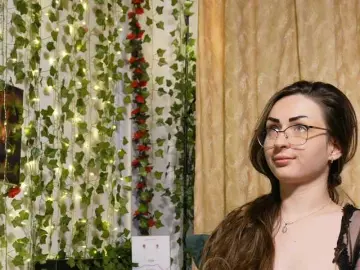 Bongacams Free Porn Cam of NaughtYHomemadE