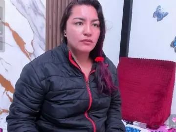 Bongacams Free Porn Cam of lexxyy24