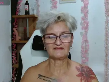 Bongacams Nude Webcam of bety-cum3