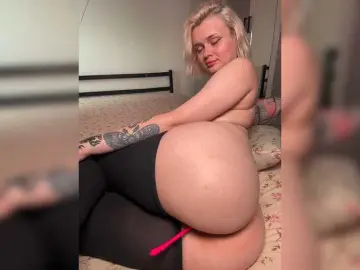 Bongacams Nude Webcam of LuxBby