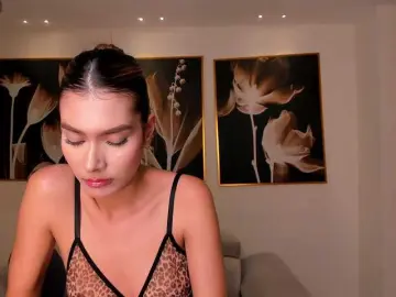 Bongacams Watch Live Sex Cams of NiaSalvatore