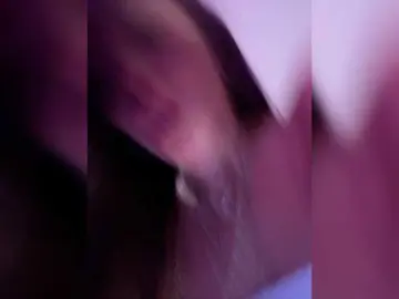 Bongacams Free Porn Cam of VIP17CoupleDream