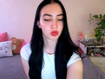Bongacams Free Porn Cam of WildKittenX