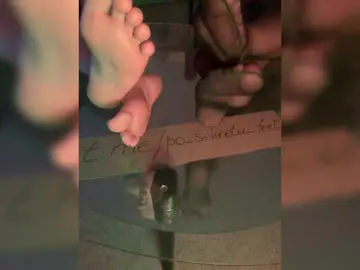Bongacams Free Porn Cam of FeetLovers0805