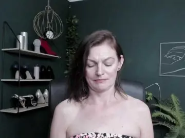 Bongacams Best live sex cam show of mrsVivian