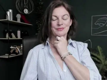 Bongacams Best live sex cam show of mrsVivian