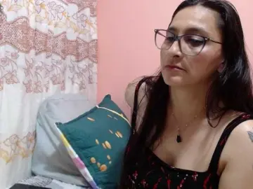 Bongacams Best live sex cam show of KarinaSuarez1