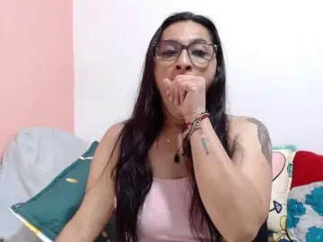 Bongacams Free Live Porn of KarinaSuarez1