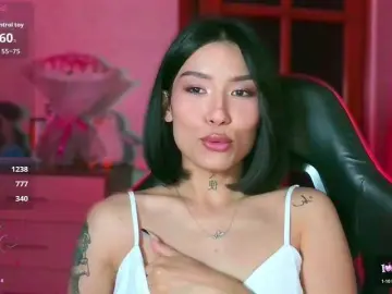 Bongacams Free Porn Cam of JulieTurner