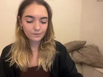 Bongacams Watch Live Sex Cams of RoxyHorny