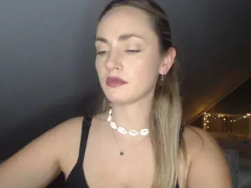 Bongacams Adult Video Chat of ScarlettXQueen