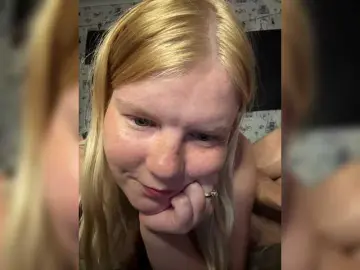 Bongacams Watch Live Sex Cams of NIKADELE