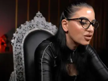 Bongacams Nude Webcam of KellyKent