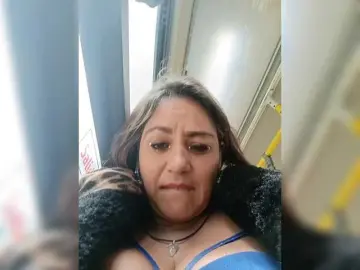 Bongacams Live Porn of AlexaBrown12