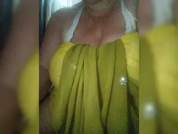 Bongacams Private Sex Chat of Xo4y2sexa