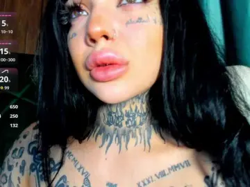Bongacams Adult Video Chat of CreamyInk