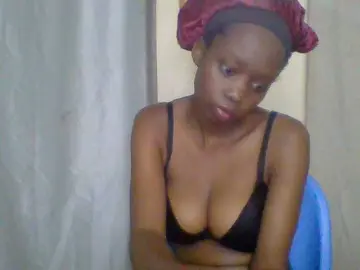 Bongacams Watch Live Sex Cams of Essyknight